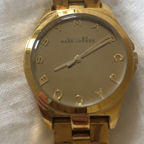 Marc Jacobs Gold Watch - Picture 5 of 7